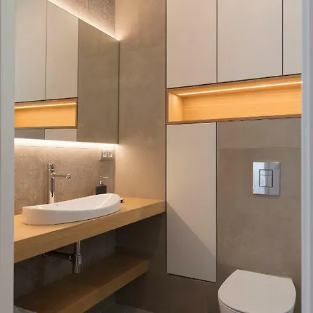 Florit Flats - Luxury With Balcony - 4 Guests - Centre Apartment