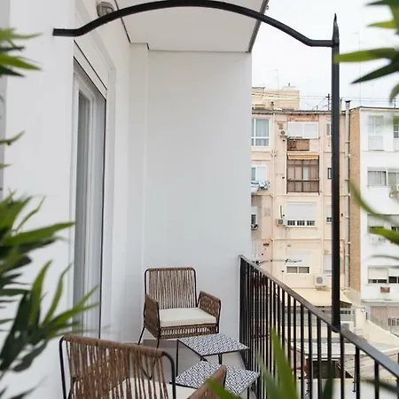 Florit Flats - Luxury With Balcony - 4 Guests - Centre Apartment
