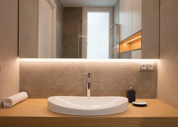 Florit Flats - Chic And In A Lively But Quiet Area Walking Distance Valencia